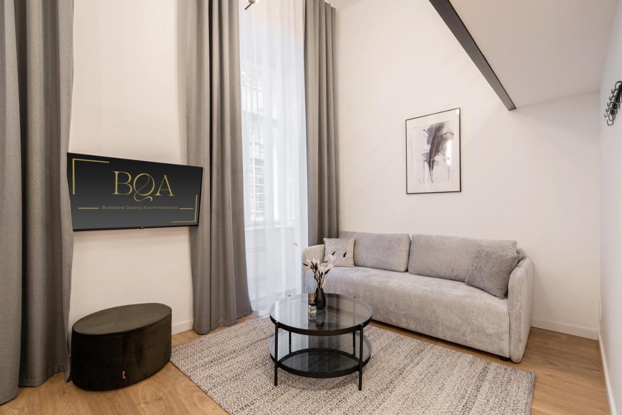 E56 - Grand Boulevard Heritage Residence - Best Location By Bqa Budapeste Exterior foto